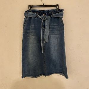 Tied denim skirt